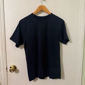 Uniqlo AIRism t-shirt size Small